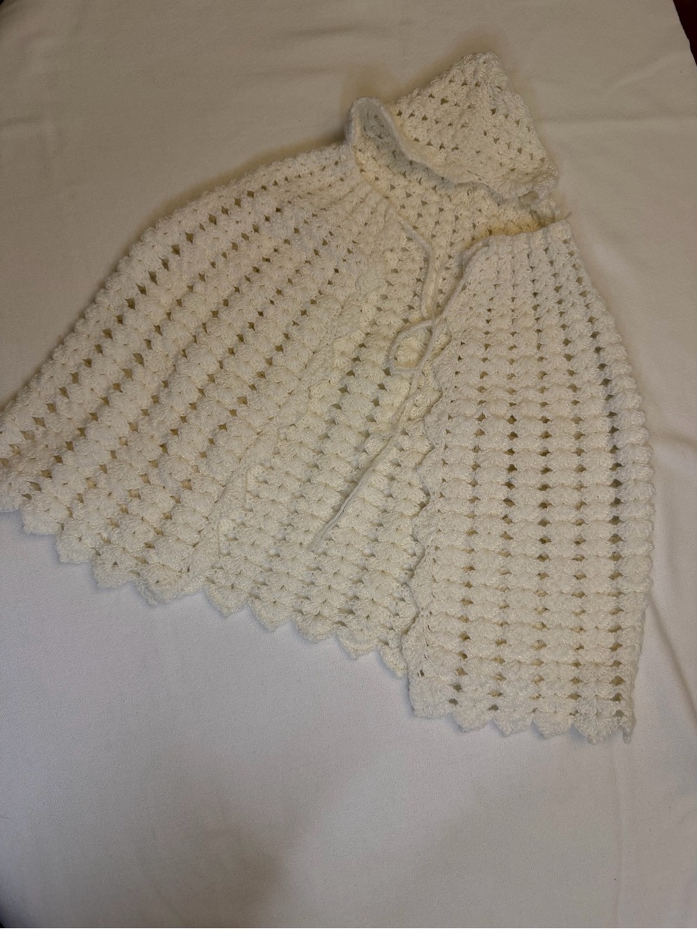 Vintage Handmade Crochet Baby Poncho Hooded White Bonnet Toddler Capelet 12-18M
